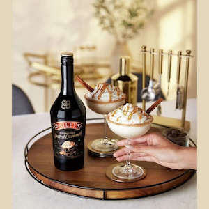 Liquor store: Baileys Salted Caramel 1 Litre WFD* LIMITED EDITION