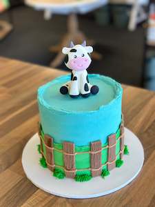 Doughnut: Cow - Fondant Cake Topper