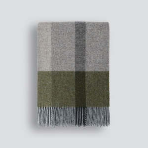 Household textile: Brunswick Throw - Olive