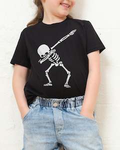 Vo Maria: Dabbing Skeleton Kids T-Shirt