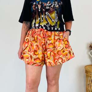 Second hand clothing: Zimmerman Silk Swirl Patterned Shorts (L)