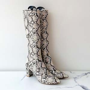 Django and Juliette Snakeskin Pattern Boots (38)