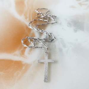 Second hand clothing: Vintage Silver Cross Necklace