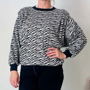 Vintage Zebra Sweatshirt (M)