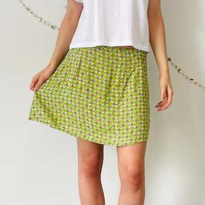 Second hand clothing: Floral Mini Skirt (S-M)