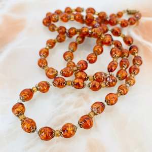 Second hand clothing: Vintage Glass Bead Necklace