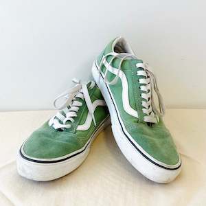 Second hand clothing: Vans Sneakers (39)