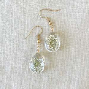 Second hand clothing: Floral Droplet Earrings