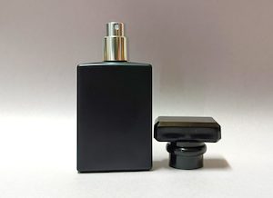 15ml To 30ml: 30ml Black Square Glass Spray Bottle