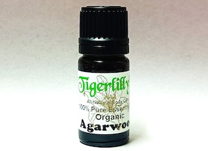 A - B: Agarwood (Oud) Essential Oil – Organic