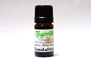 Sandalwood New Caledonia Essential Oil – Organic