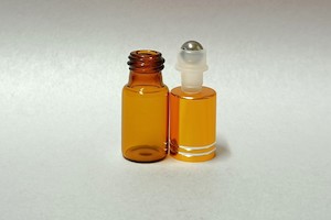 3ml Amber Roll On Glass Bottle Gold Lid