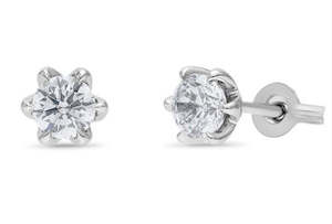 Diamond Earrings: 9ct White gold lab grown diamond earrings