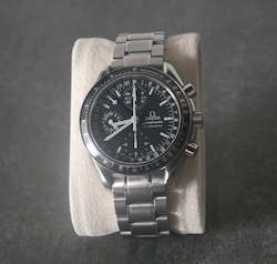 Omega Speedmaster, Triple date, 39mm, Automatic Chronograph, model 3520.50.00 - Mark 40,