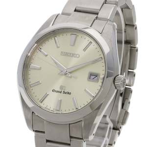 Grand Seiko, Elegance collection, Champagne dial, 40mm, 9F82 Quartz, SBGV021 (Of…