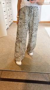 Leopard print drawstring waist wide leg pants