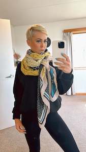 Womenswear: Contrast pattern yellow & navy scarf