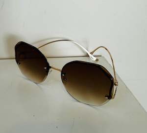 Womenswear: Frameless metal arm sunnies