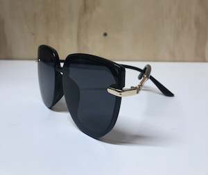 Womenswear: Tinkup Sunnies Cat eye shape high st