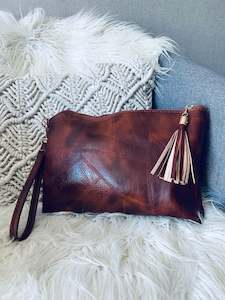 Tassel decor clutch bag