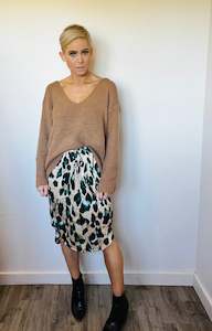 Leopard print hi low skirt