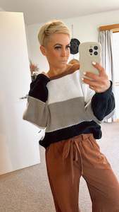 Womenswear: Colourblock knitted loose fit jumper