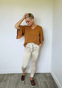 Flounce sleeve V neck blouse