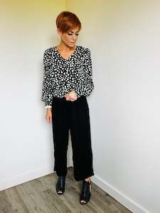 Womenswear: Animal print waistband top