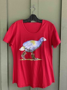 T-Shirt: takahē in gumboots, red, womens