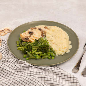 Creamy Garlic Chicken with Mash & Greens (FROZEN)