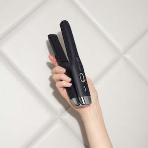 GHD Unplugged™ Black Cordless Styler