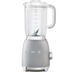 Small Appliances: Smeg Blender