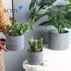 Set of 3 cement Flower Pots (5922)