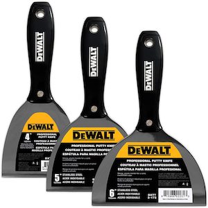 DEWALT STAINLESS STEEL PUTTY KNIFE PLASTIC HANDLE