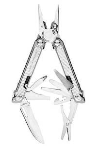 Camping equipment: Leatherman Free P2