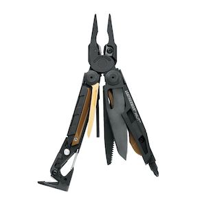 Camping equipment: Leatherman MUT