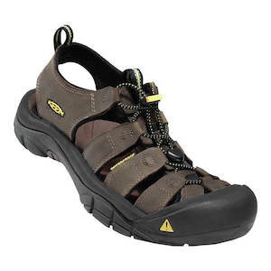 Camping equipment: Keen Newport