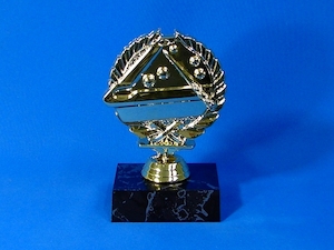 Figurines – Trophy Specialists & Engraving: Wreath with Pool Table Trophy