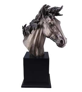 Management: Maximus Horse Head Bust – 640cm Tall