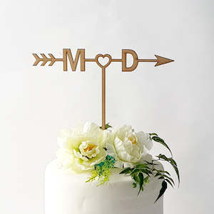 Engagement and Wedding cake topper, Personalized Initials, arrow of love