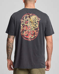 The Mad Hueys KRAKEN TINS | SS TEE