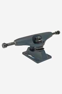 Globe Slant Standard Skate Trucks 5.375" Black