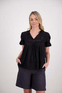 Briarwood Perkins Top-black