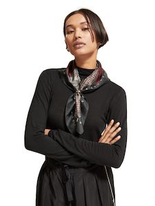 SCOTCH & SODA PRINTED SQUARE SCARF-SNAKE MULTI