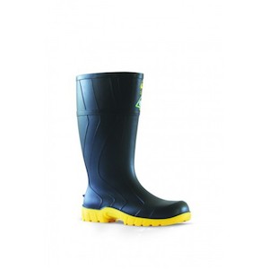 Footwear: BATA Black Safemate Gumboots