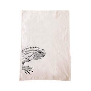 Screen printing: Tuatara Tea Towel