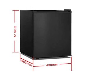 Other transport equipment leasing: Challenger 50L Fridge 12/24V Black