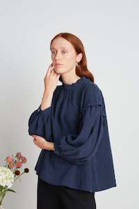 Womenswear: Drifting blouse