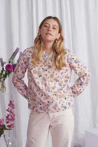 Womenswear: Sweet peach blouse