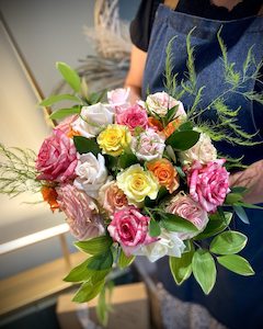 Mixed Rose Bouquet – Fresh Flowers